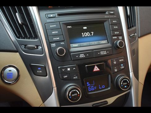 Used 2015 Hyundai Sonata Hybrid FWD image 10