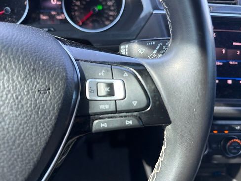 Used 2021 Volkswagen Tiguan SE FWD image 25