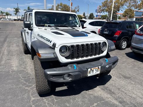 Used 2024 Jeep Wrangler Unlimited Rubicon 4xe AWD/4WD image 6