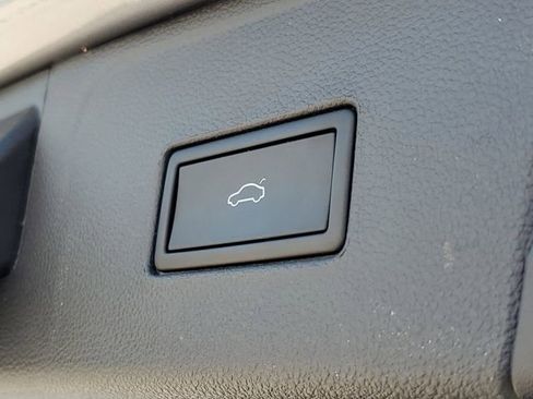 Used 2021 Volkswagen Atlas SE image 29