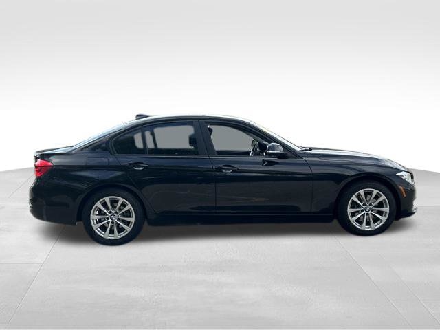Used 2018 BMW 320i xDrive Sedan AWD/4WD image 7