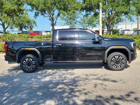 Used 2024 GMC Sierra 2500 Denali Ultimate w/ Max Trailering Package AWD/4WD image 4