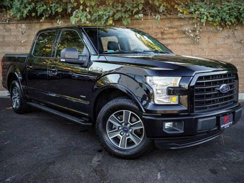 Used 2016 Ford F150 XLT w/ Equipment Group 302A Luxury image 15