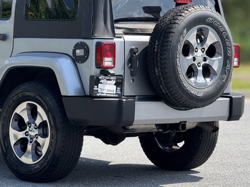 Used 2016 Jeep Wrangler Unlimited Sahara image 46