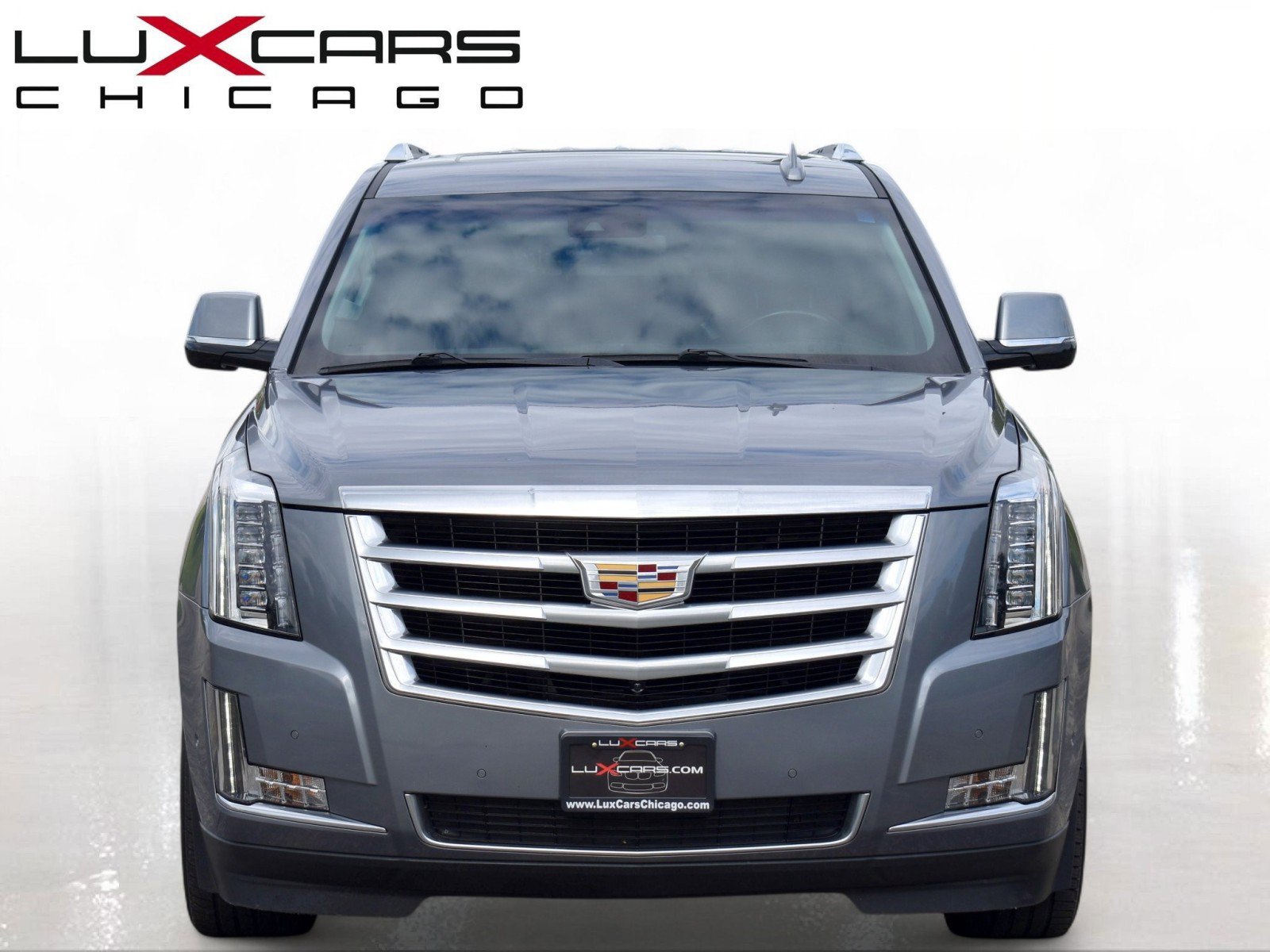 Used 2018 Cadillac Escalade Luxury AWD/4WD image 4