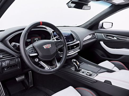 Used 2024 Cadillac CT5 V Blackwing w/ Driver Assist Package RWD image 2