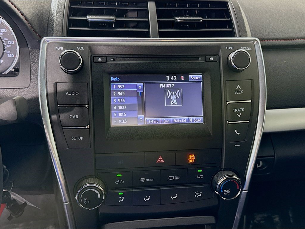 Used 2017 Toyota Camry SE FWD image 17