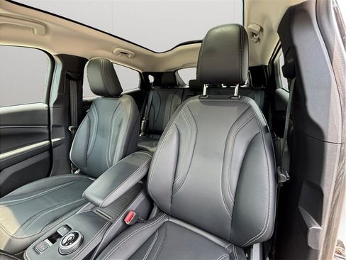 Used 2024 Ford Mustang Mach-E Premium AWD/4WD image 20