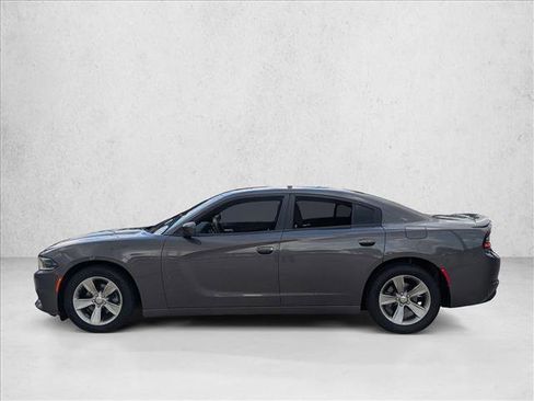 Used 2015 Dodge Charger SE w/ Sport Appearance Group image 8