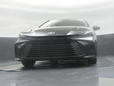 Used 2025 Toyota Camry LE image 44