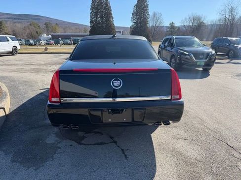 Used 2011 Cadillac DTS Limousine image 4