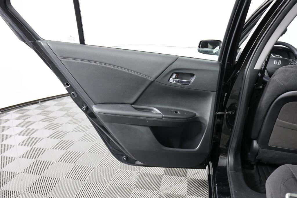 Used 2013 Honda Accord EX image 16
