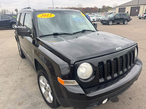 Used 2012 Jeep Patriot Latitude image 3