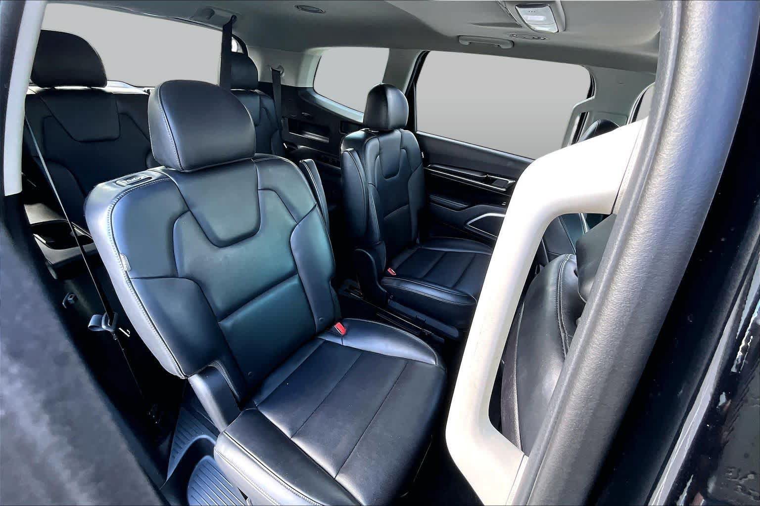 Used 2024 Kia Telluride S w/ S Sunroof Package FWD image 20