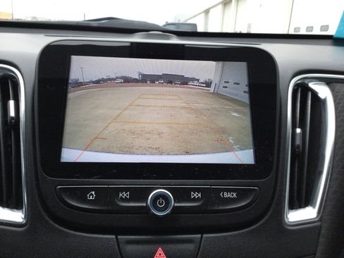 Used 2018 Chevrolet Malibu LT image 10