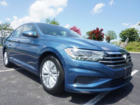 Used 2019 Volkswagen Jetta S w/ Driver Assistance Package FWD image 8