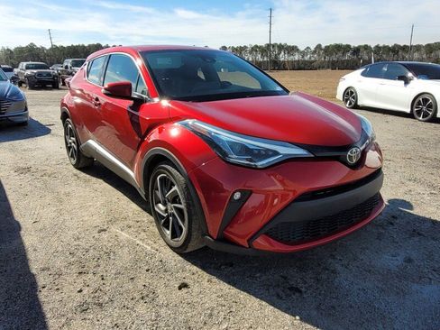 Used 2022 Toyota C-HR Limited image 2