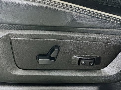 Used 2024 RAM 3500 Laramie image 22