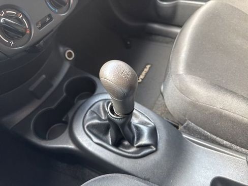 Used 2017 Nissan Versa S image 18