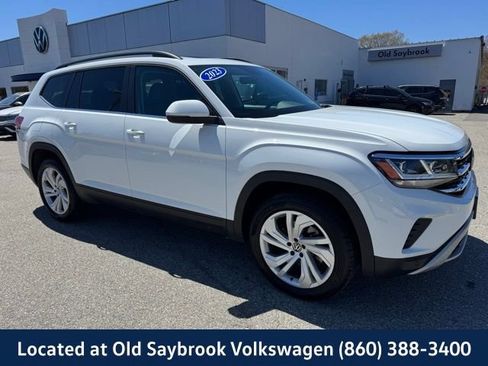 Used 2023 Volkswagen Atlas SE w/ Panoramic Sunroof Package AWD/4WD image 3