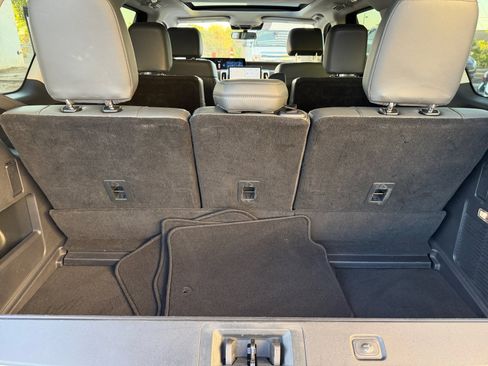 Used 2025 Ford Expedition Active AWD/4WD image 28