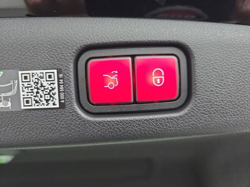 New 2026 Mercedes-Benz E 450 4MATIC Sedan image 13