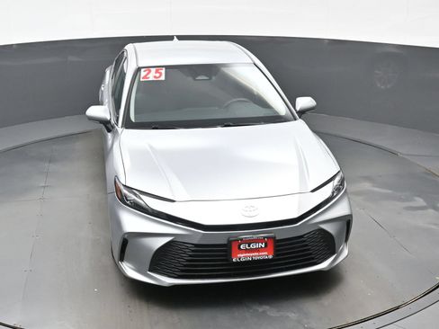 Used 2025 Toyota Camry LE FWD image 35