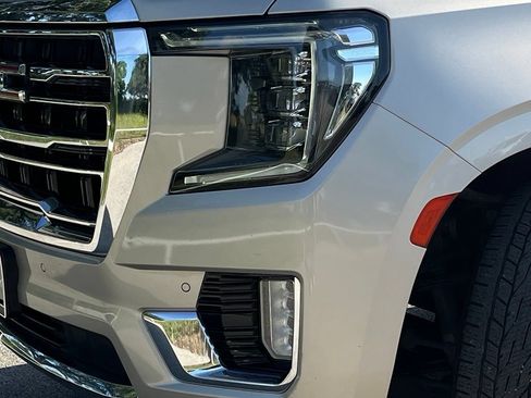 Used 2023 GMC Yukon XL SLT RWD image 9