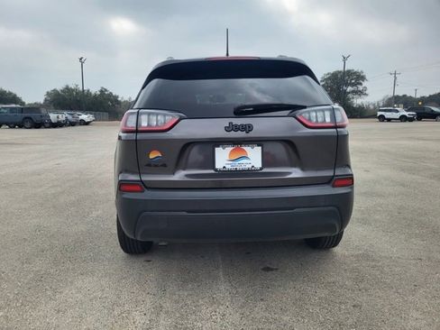 Used 2023 Jeep Cherokee Altitude Lux image 4