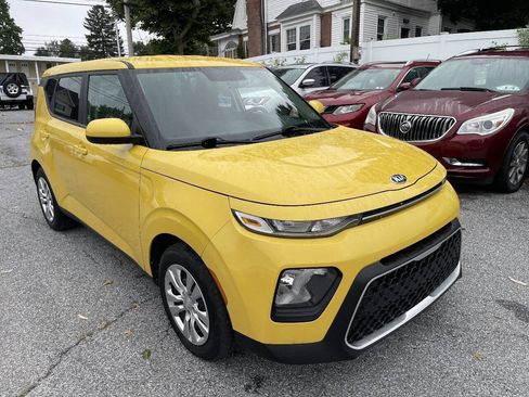 Used 2020 Kia Soul LX FWD image 3