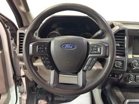 Used 2021 Ford F350 XLT w/ XLT Premium Package image 16