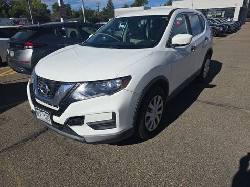 Used 2017 Nissan Rogue S AWD/4WD image 3