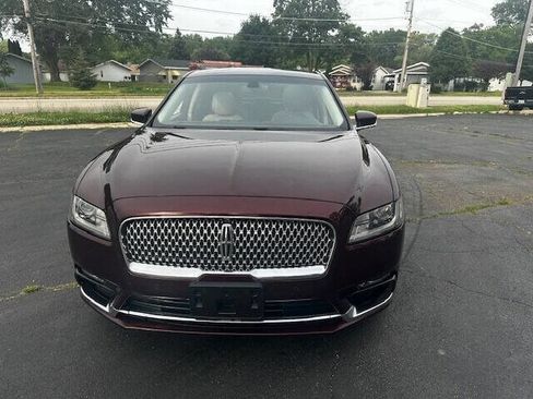 Used 2017 Lincoln Continental Select image 2
