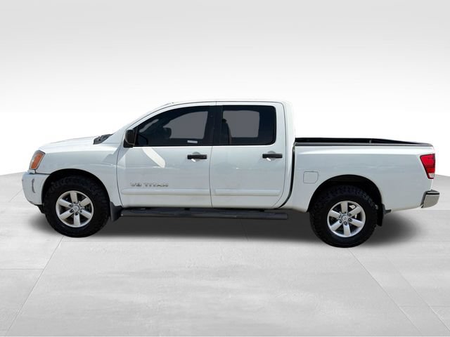 Used 2014 Nissan Titan SV w/ SV Value Truck Package AWD/4WD image 4