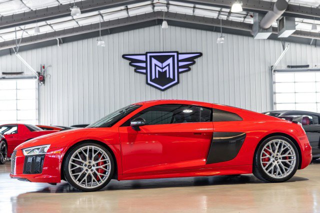 Used 2017 Audi R8 V10 plus AWD/4WD image 1