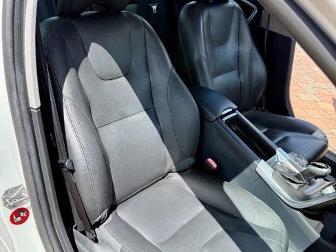 Used 2016 Volvo S60 T5 Premier image 22