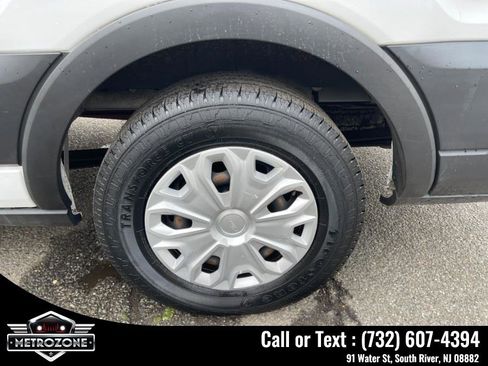 Used 2020 Ford Transit 350 XLT image 22
