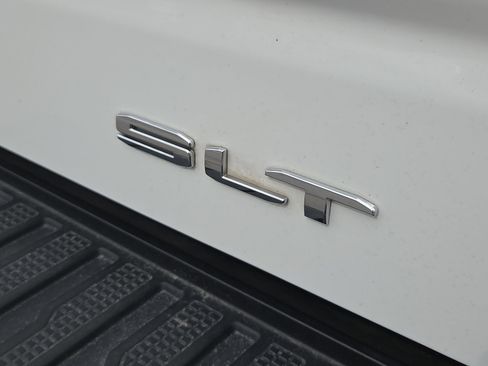 Certified 2021 GMC Sierra 1500 SLT w/ SLT Premium Package AWD/4WD image 16
