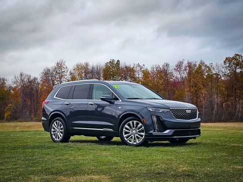 Used 2021 Cadillac XT6 Premium Luxury w/ LPO, Floor Liner Package image 2