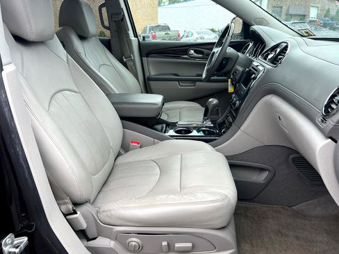 Used 2017 Buick Enclave Leather image 16