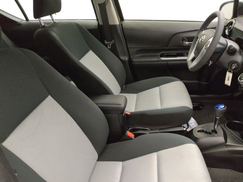 Used 2016 Toyota Prius C Persona Series image 21