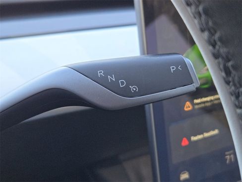 Used 2021 Tesla Model 3 Standard Range Plus image 15