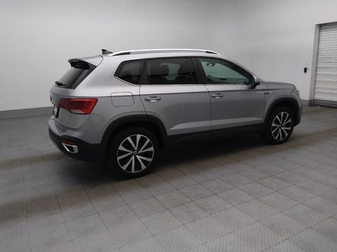 Used 2024 Volkswagen Taos SE FWD image 10