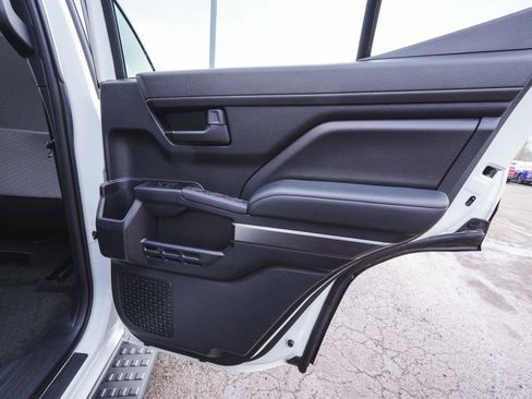 Used 2025 Toyota 4Runner TRD Off-Road image 13