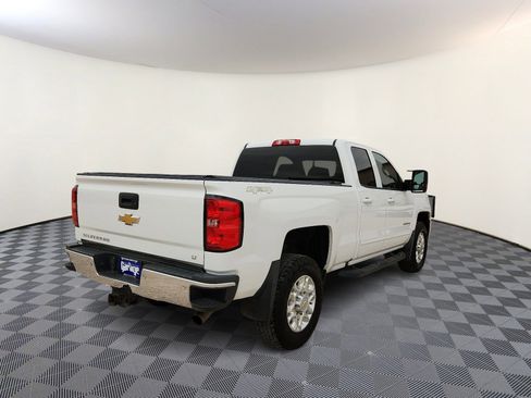 Used 2017 Chevrolet Silverado 2500 LT image 4