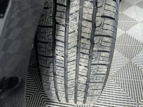 Used 2015 Toyota Prius Two image 25