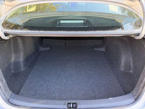Used 2025 Toyota Corolla LE FWD image 31