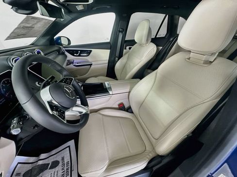 Used 2026 Mercedes-Benz GLC 300 image 21