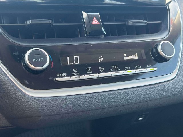 Used 2024 Toyota Corolla LE FWD image 34