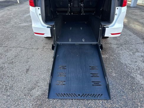 Used 2021 Honda Odyssey EX-L image 38